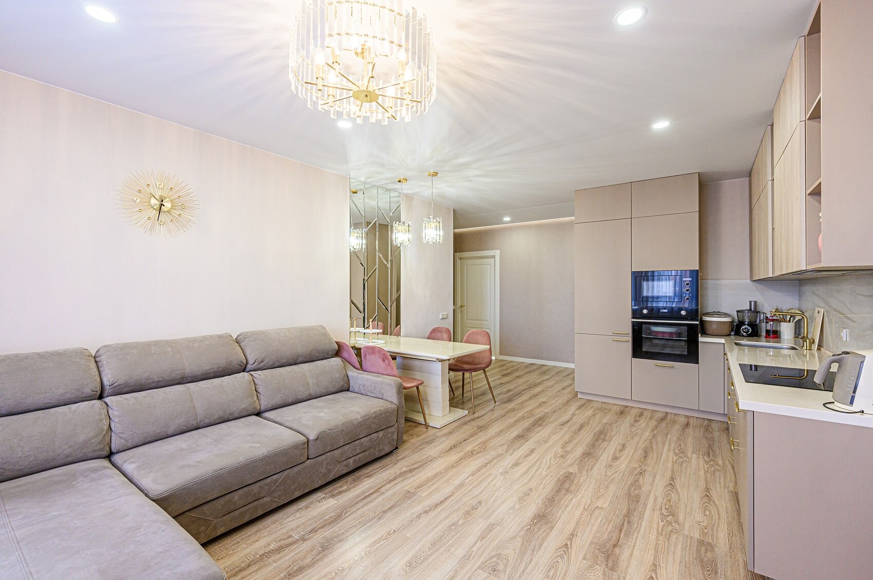 Laminate Flooring Features